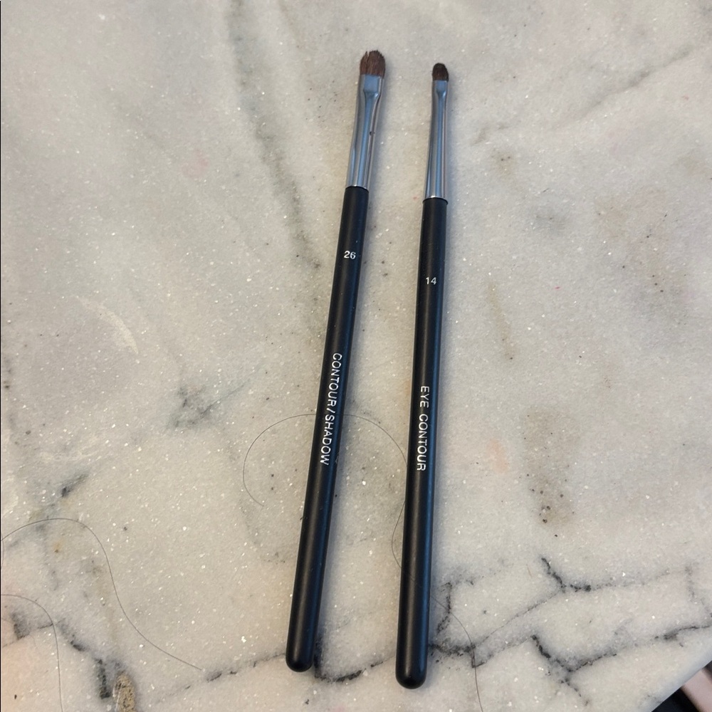 Chanel 2 eye makeup brushes:#14 eye contour (liner)& #26 shadow/contour: w case